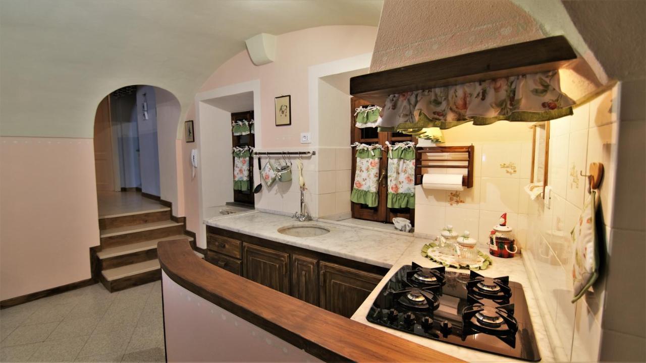 La Casina Dei Cuori Di Nonna Miglia Pallerone Exterior foto