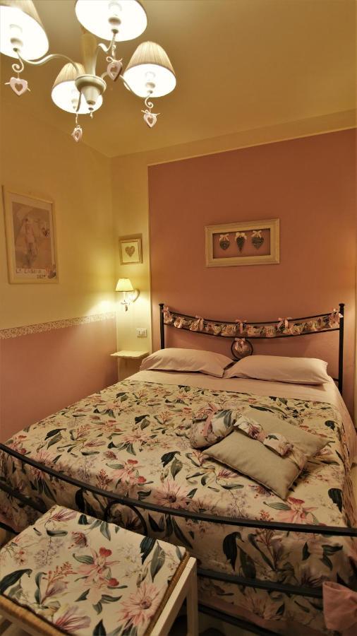 La Casina Dei Cuori Di Nonna Miglia Pallerone Exterior foto